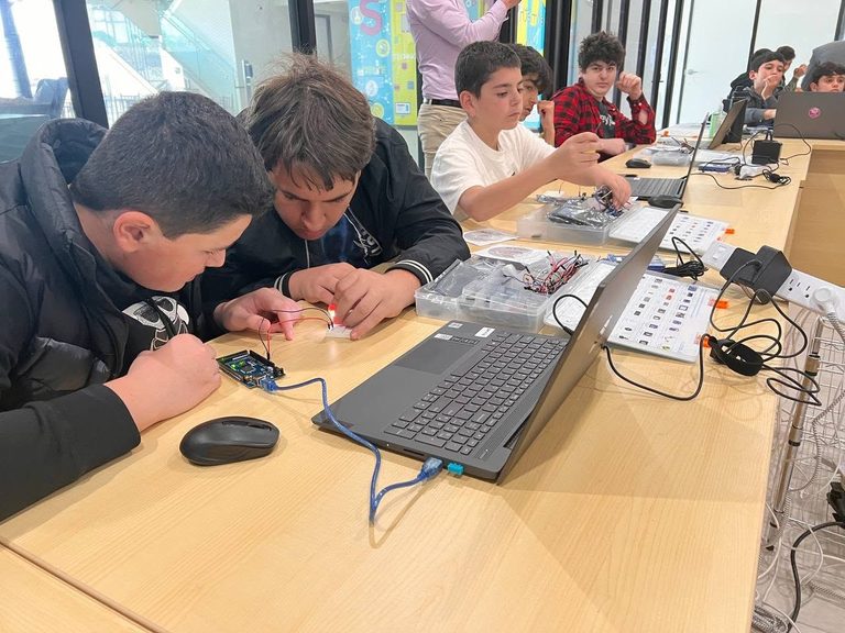 Inside the Makerspaces, photo 6